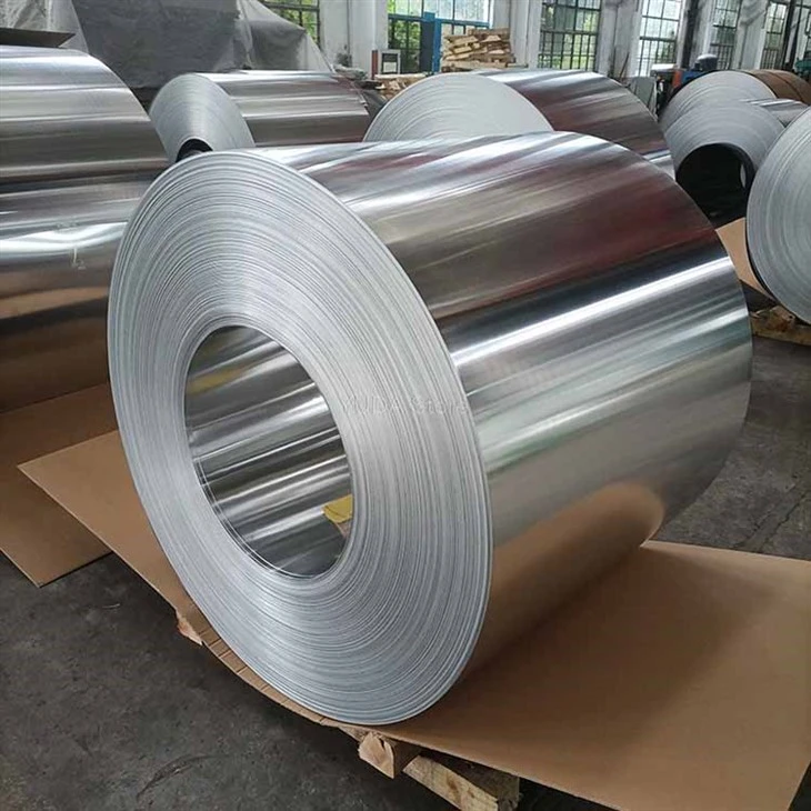 Behälter aus Aluminiumfolie, große Rolle